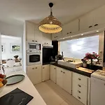 빌라 La Tancade, Pour 8 Personnes Avec Vue A 5 Minutes De La De L'almanarre A *
