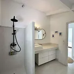 La Tancade, Pour 8 Personnes Avec Vue A 5 Minutes De La De L'almanarre A