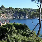 Villa La Tancade, Pour 8 Personnes Avec Vue A 5 Minutes De La De L'almanarre A