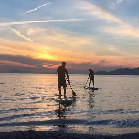 La Tancade, Pour 8 Personnes Avec Vue A 5 Minutes De La De L'almanarre A * Hyères