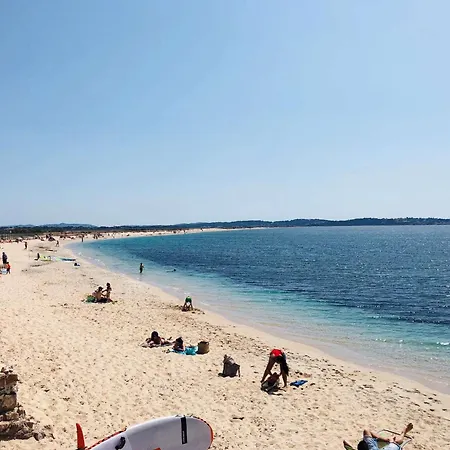 Willa La Tancade, Pour 8 Personnes Avec Vue A 5 Minutes De La De L'almanarre A Hyères