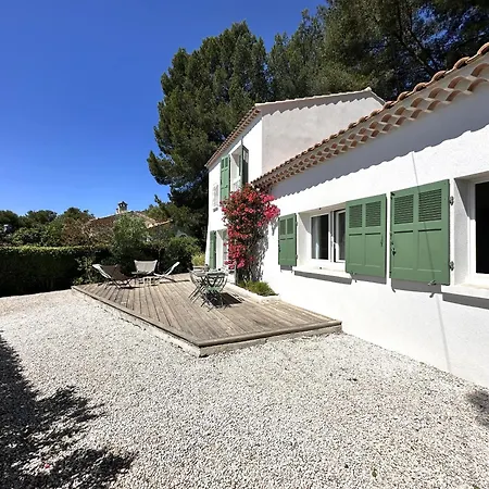 La Tancade, Pour 8 Personnes Avec Vue A 5 Minutes De La De L'almanarre A Villa