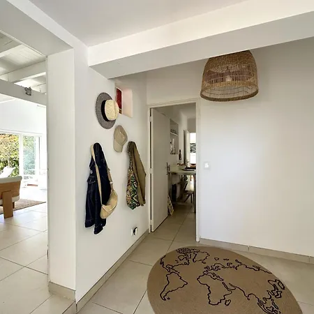 Villa La Tancade, Pour 8 Personnes Avec Vue A 5 Minutes De La De L'almanarre A *