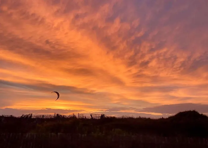 La Tancade, Pour 8 Personnes Avec Vue A 5 Minutes De La De L'almanarre A * Hyères